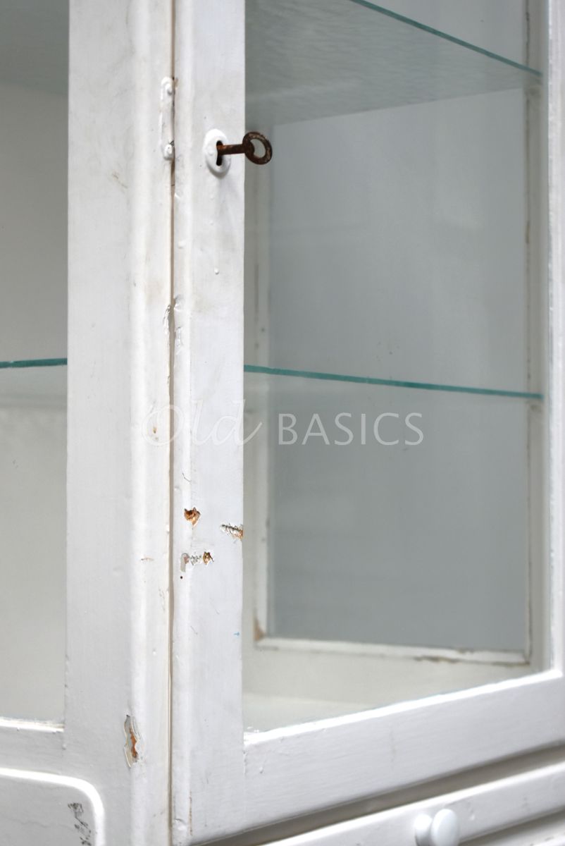 Detail van Dokterskast, wit, materiaal hout